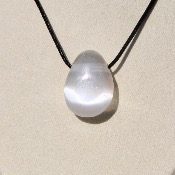 Pendentif Sélénite pierre percée