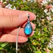 Pendentif "Goutte d'océan" Labradorite bleue 