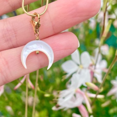 Pendentif Breloque "Lune" en Nacre