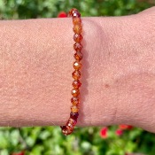 Bracelet en Grenat Héssonite - perles 4 mm (facettées)