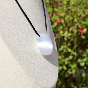 Pendentif Sélénite pierre percée